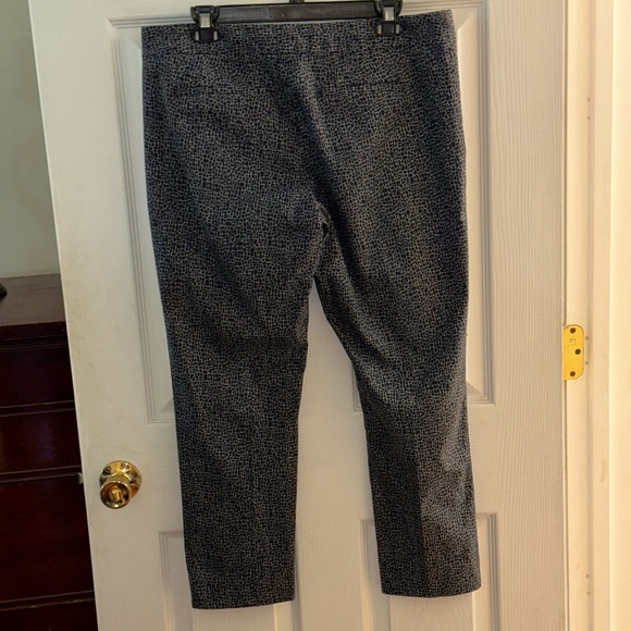 BANANA REPUBLIC | NAVY Print Hampton Fit Slim Stretch | Dress Pants/Trousers - Picture 5 of 12